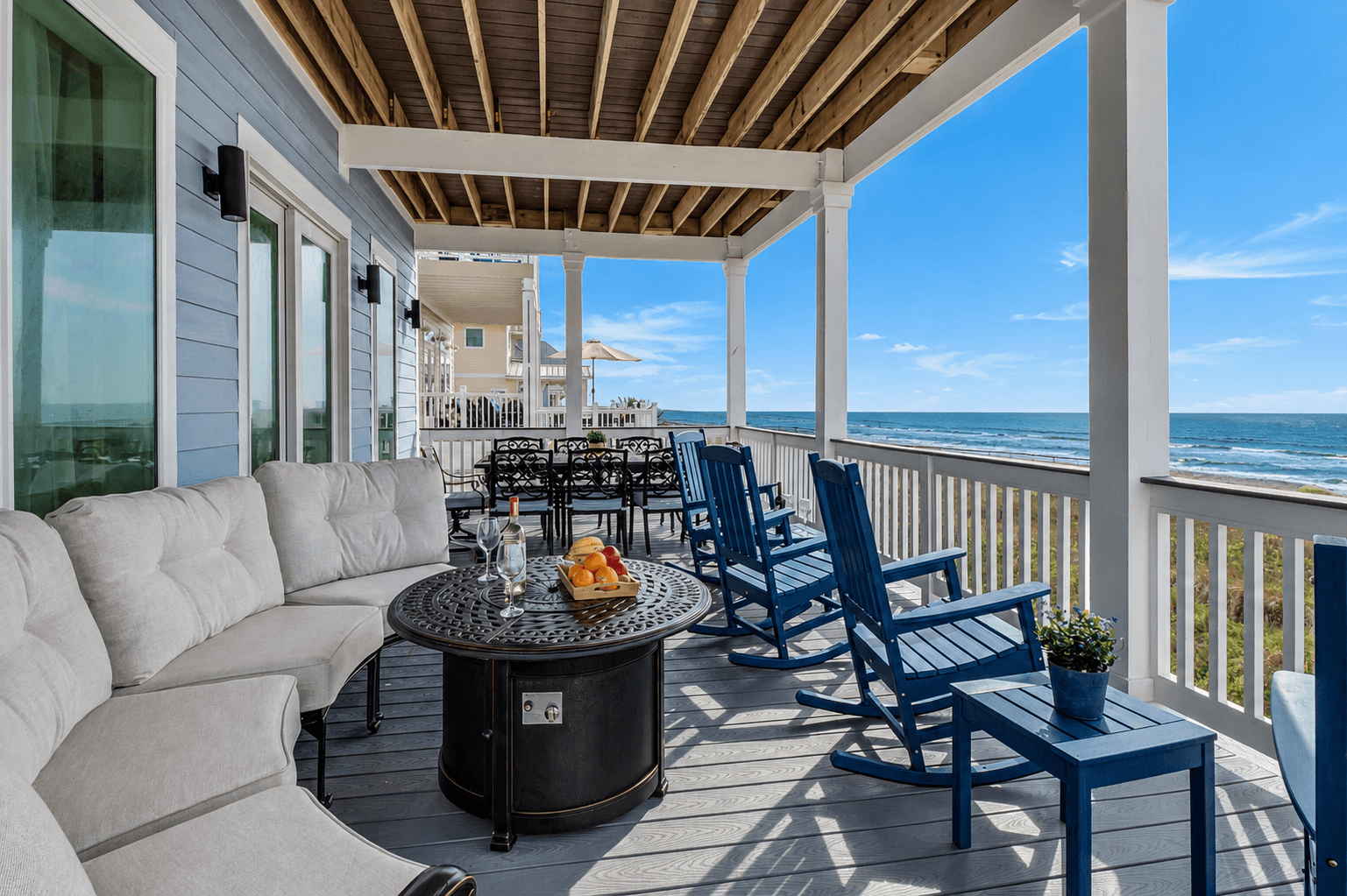 Grand Beach Retreat 6