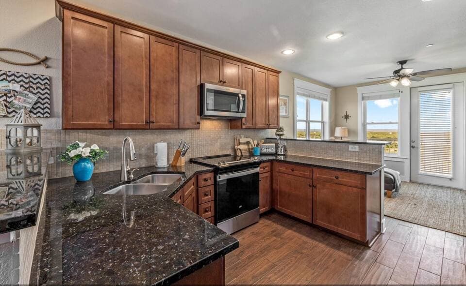 Top-Floor Condo at Pointe West 7