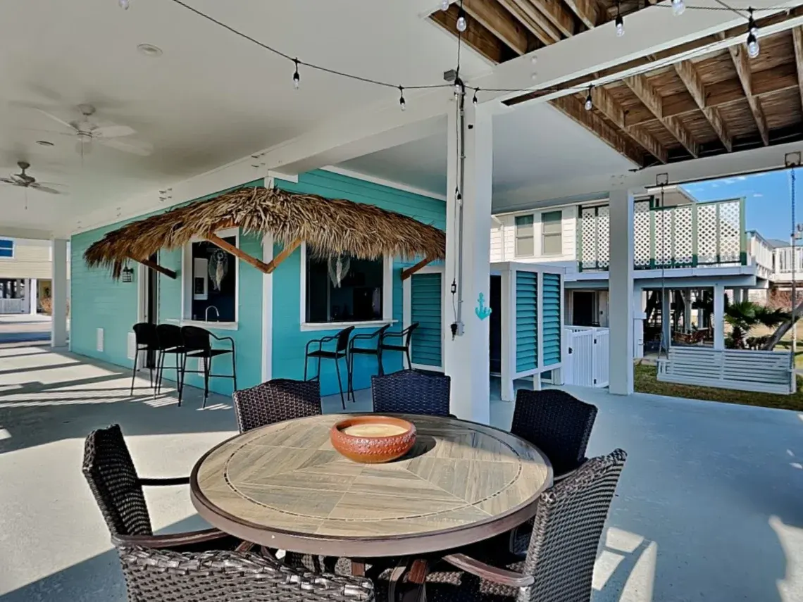 Tiki Retreat — photo 25