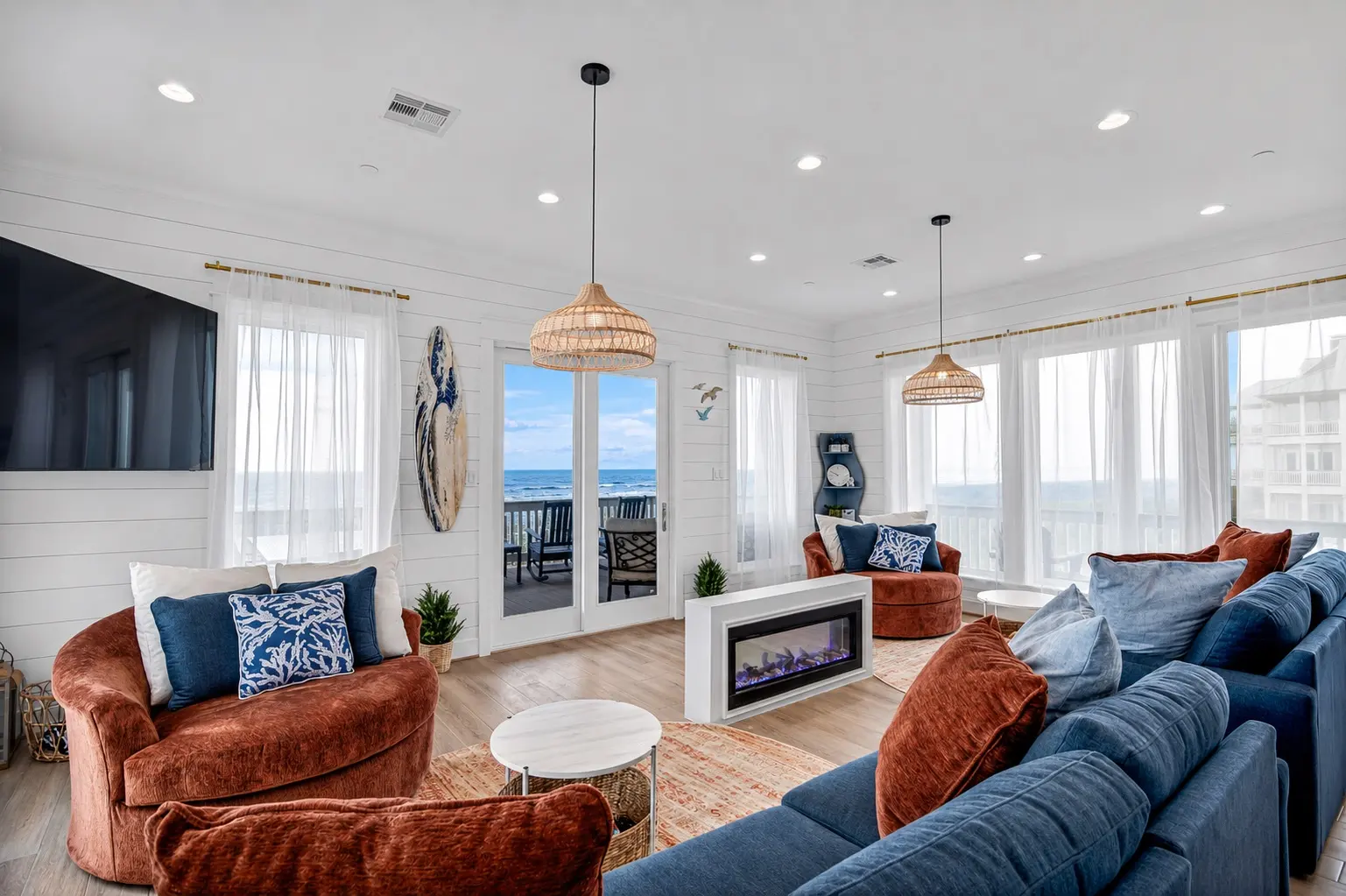 Top-Floor Condo at Pointe West — photo 6