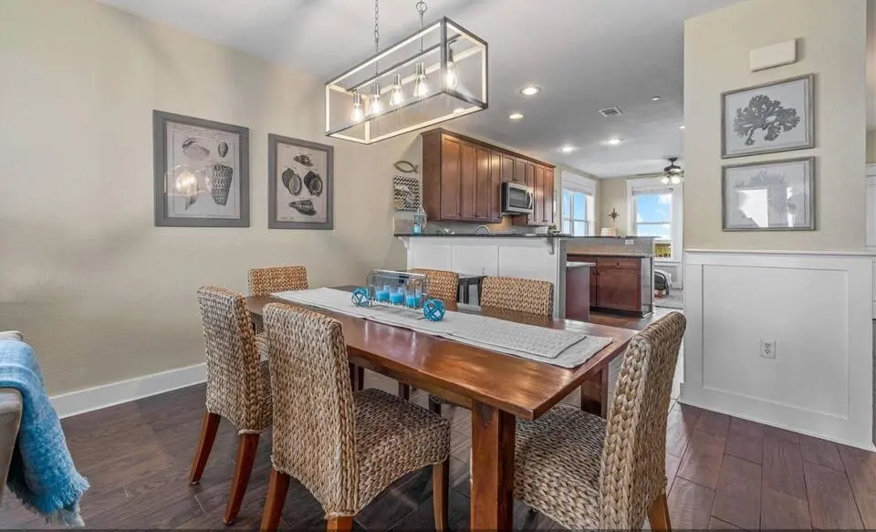 Top-Floor Condo at Pointe West — photo 8
